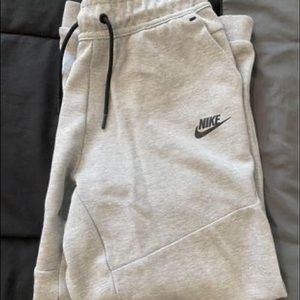 Nike tech fleece